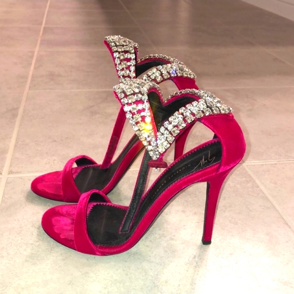 Stunning Giuseppe Zanotti red & silver high heels. Size EU 37.5. Also fits 7 US. - Picture 1 of 4